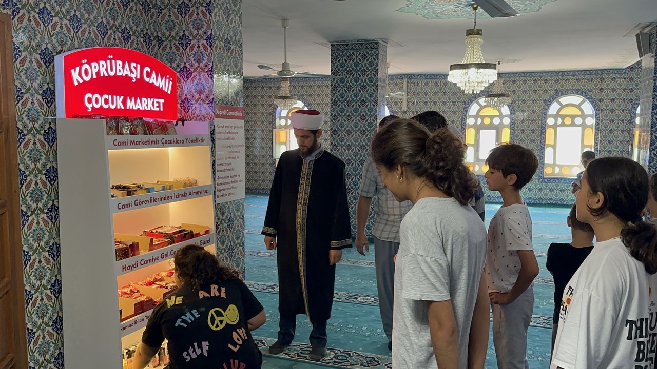 "Cami Market" çocukların yaz Kur'an kursuna ilgisini artırdı