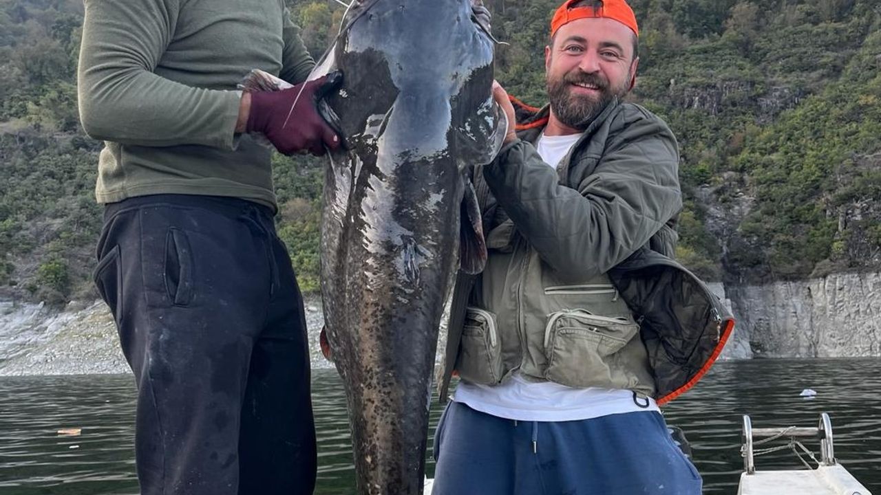 Kastamonulu balıkçılar 45 kilo yayın balığı tuttu