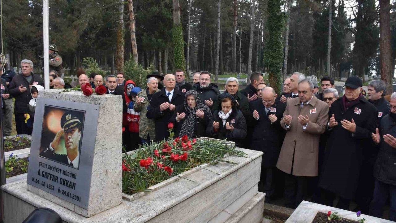 Gaffar Okkan, şehadetinin 23'üncü yılında mezarı başında anıldı