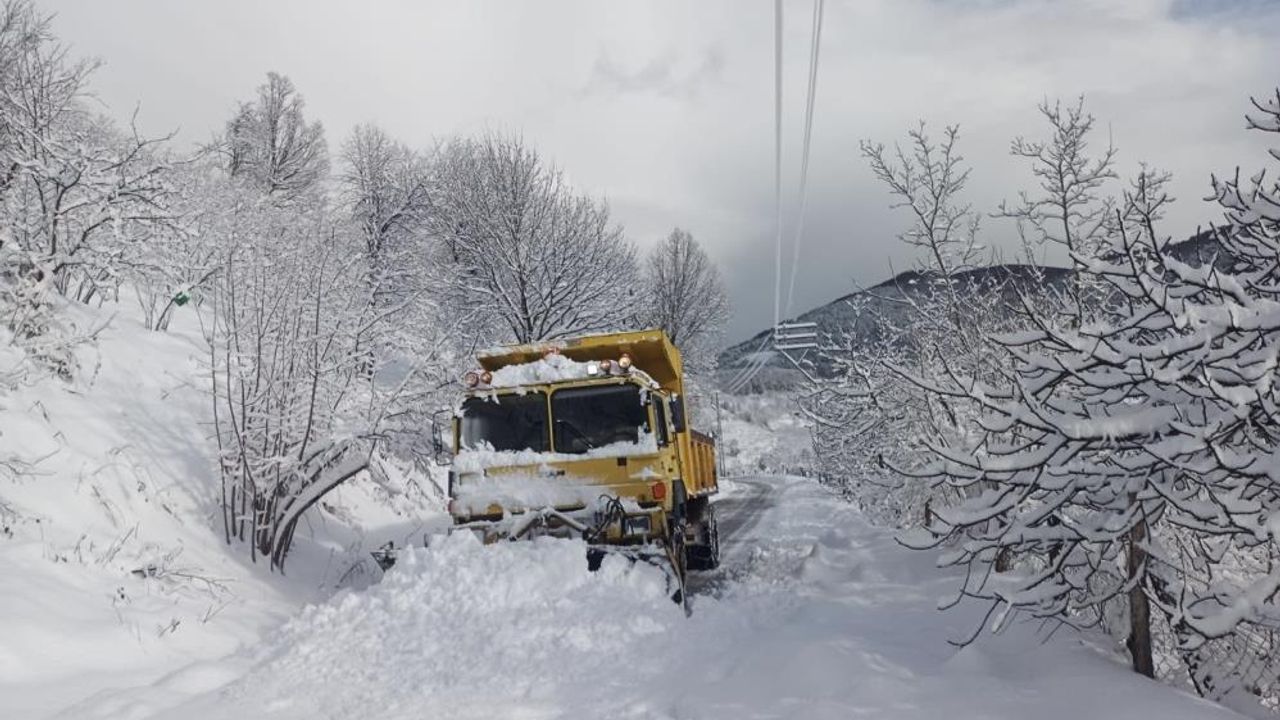 Kastamonu'da 19 köy yolu ulaşıma kapandı