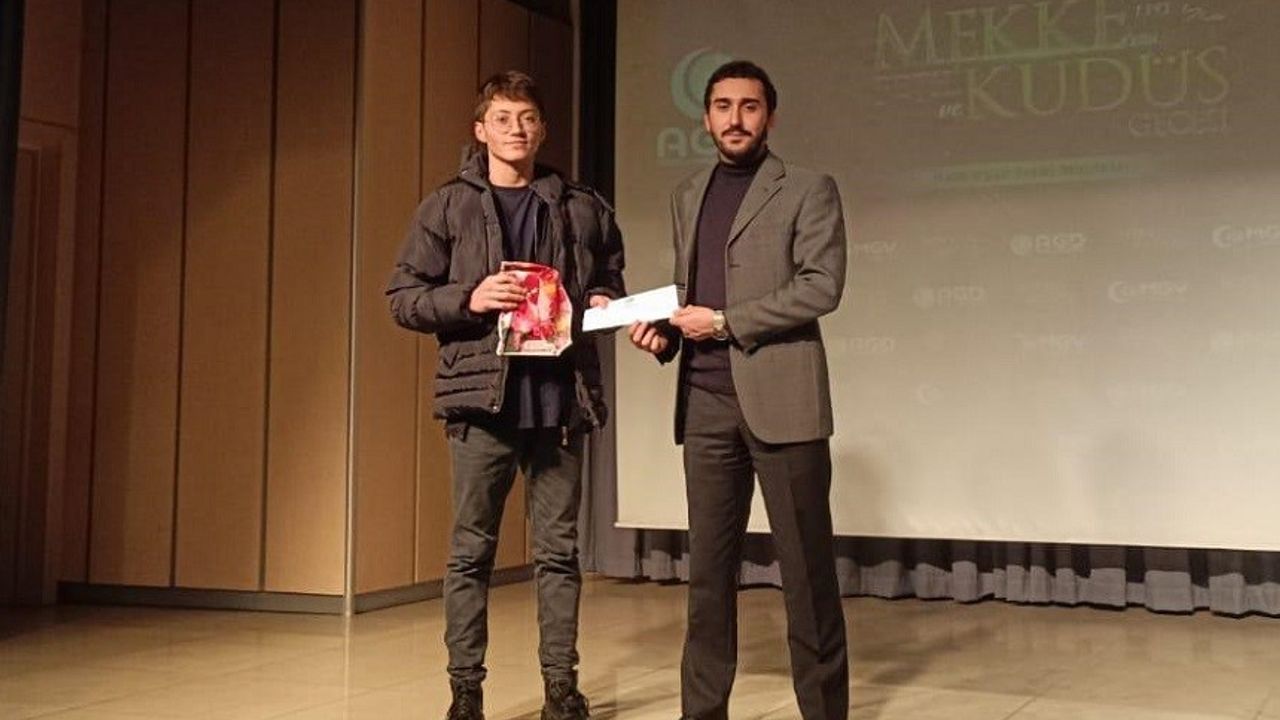 Kastamonulu lise öğrencisi kazandığı ödülü Filistinlilere bağışladı