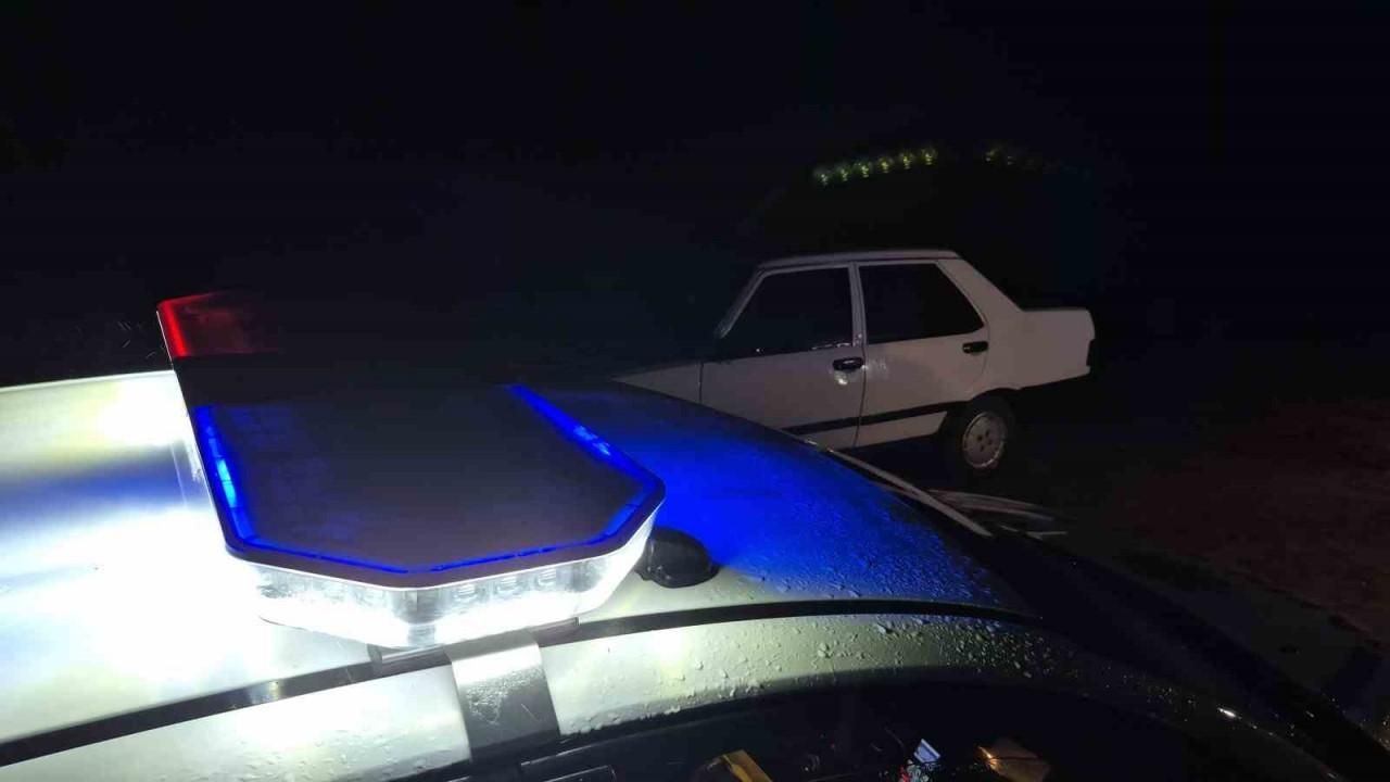 Dur ihtarına uymayan sürücü polisten 30 kilometre kaçabildi