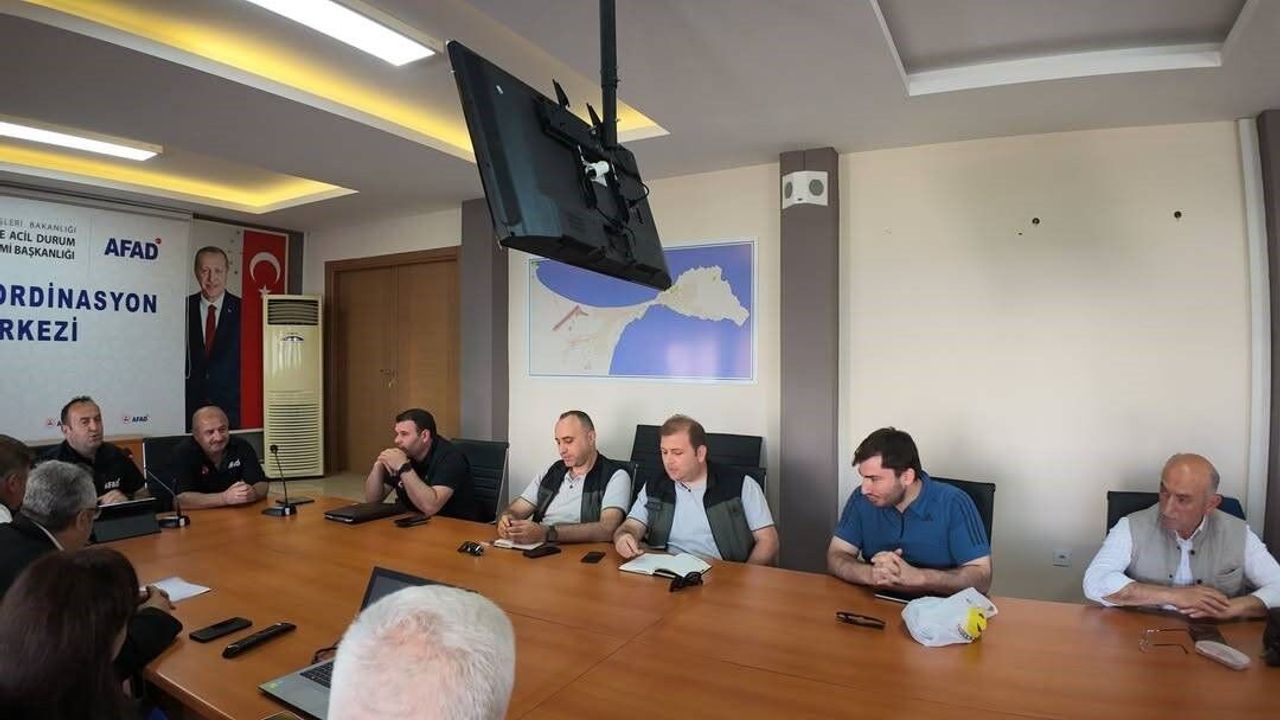 Kastamonu İl Müdürü, Sinop'ta kurumlara sunum yaptı