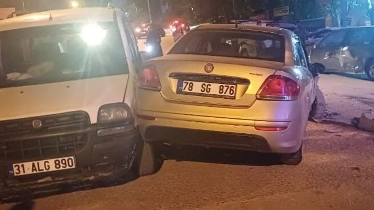 Komşu'da kaza Kastamonuluyu buldu: 2 yaralı