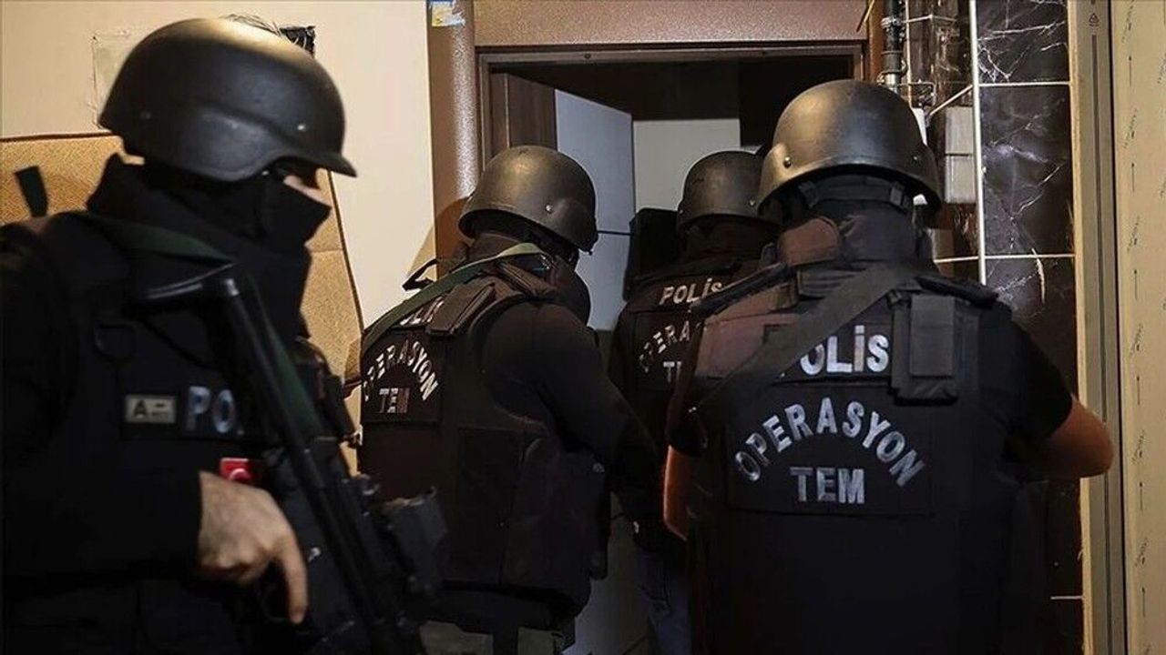 22 ilde eş zamanlı FETÖ operasyonu!