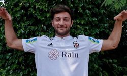 Beşiktaşlı futbolcuya çirkin saldırı