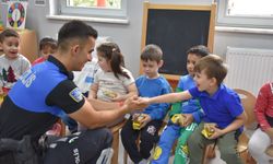 Öğrenciler polis amcalarıyla buluştu