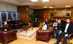 AK Partili gençlerden Rektör Topal’ı ziyaret