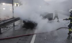 Tosya'da otomobil alev alev yandı!