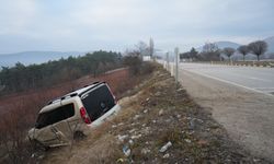 Yolu şaşırdı, tarlaya uçtu! 3 yaralı