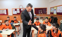İl Milli Eğitim Müdürü Hasan Gümüş, okul ziyaretlerini sürdürdü