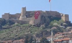 Kastamonu Kalesi'ne Türk Bayrağı asıldı