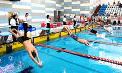 Kastamonu'da yüzücüler kıyasıya rekabet etti