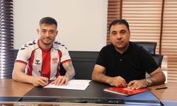 Eski Kastamonusporlu oyuncu Sivasspor'la sözleşme yeniledi