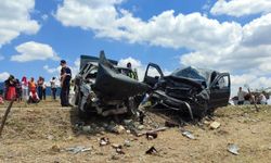 Kastamonu plakalı iki otomobil Sinop'ta çarpıştı