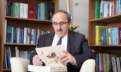 Prof. Dr. Genç, Mehmet Akif'i kaleme aldı