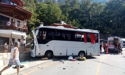 Muğla'da feci kaza: 2 ölü, 28 yaralı!