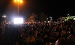 Cide’de Türkiye Milli maçını 3 Bin kişi dev ekranda izledi