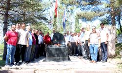 Şemsi Denizer Zonguldak'taki mezarı başında anıldı