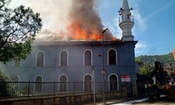 Bartın'da tarihi cami yangında ağır hasar gördü