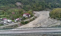 Sinop'ta su taşkını riskine karşı bazı yollar trafiğe kapatıldı