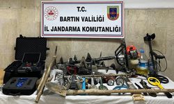 Jandarma'dan define avcılarına suçüstü baskın