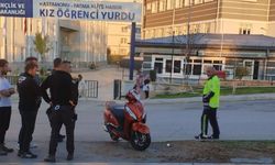 Kastamonu'da motosiklet ile araç çarpıştı: Kazada motosiklet sürücüsü yaralandı