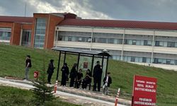 Kastamonu Üniversitesi’nde öğrenciler ‘siyah’ giyindi!