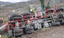 Cide'de beton mikseri devrildi: 1 yaralı