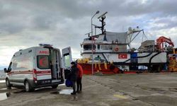 Sinop açıklarında gemide düşen balıkçı yaralandı