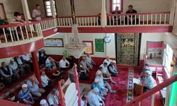 Cide’deki tarihi cami yıllara meydan okuyor
