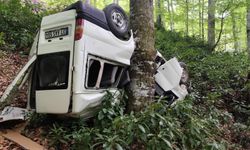 Kastamonu'da minibüs kağıt gibi büküldü! 10 yaralı