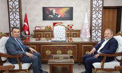Vekil Uluay, Kastamonulu öğrencileri tebrik etti