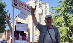 Özdağ’ın tahliyesi Kastamonu’da lokumla kutlandı