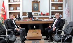 Başkan Çınar Sağlık Müdürünü ziyaret etti