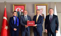 Milletvekili Ekmekci müjdeledi: Küre'ye kapalı futbol sahası geliyor