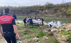 Irmakta ceset bulundu