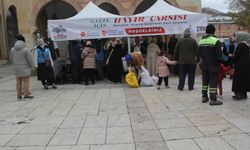 Nasrullah Meydanı'nda Hayır Çarşısı düzenlendi