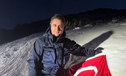 Vali Yardımcısı Özmen 2 bin 587 metrede bayrağımızı dalgalandırdı