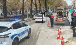 Yanlış saatte asfalt çalışması trafiği felç etti