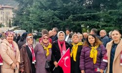 Cide AK Parti Kadın Kolları, o mitinge katıldılar