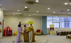 Çocuk Evleri'ndeki minikler üniversitede misafir edildi