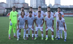 Kastamonuspor'un gençleri galibiyeti Cengiz Aygün’e armağan etti