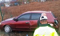 Beğdeğirmenler'de otomobil şarampole savruldu: 1 yaralı