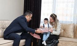 Müdür Gümüş’ten evde eğitim gören öğrenciye anlamlı ziyaret