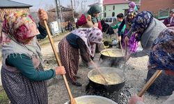 Taşköprü’de üç aylar helvası dağıtıldı