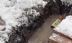 Kastamonu’da 1 metrelik karda zorlu defin