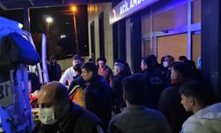 Cide'de iki motosiklet çarpıştı: 2 yaralı