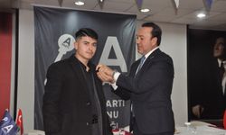 Kastamonu Anahtar Parti'de yeni üyeler rozetlerine kavuştu