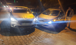 Cide’de maddi hasarlı kaza